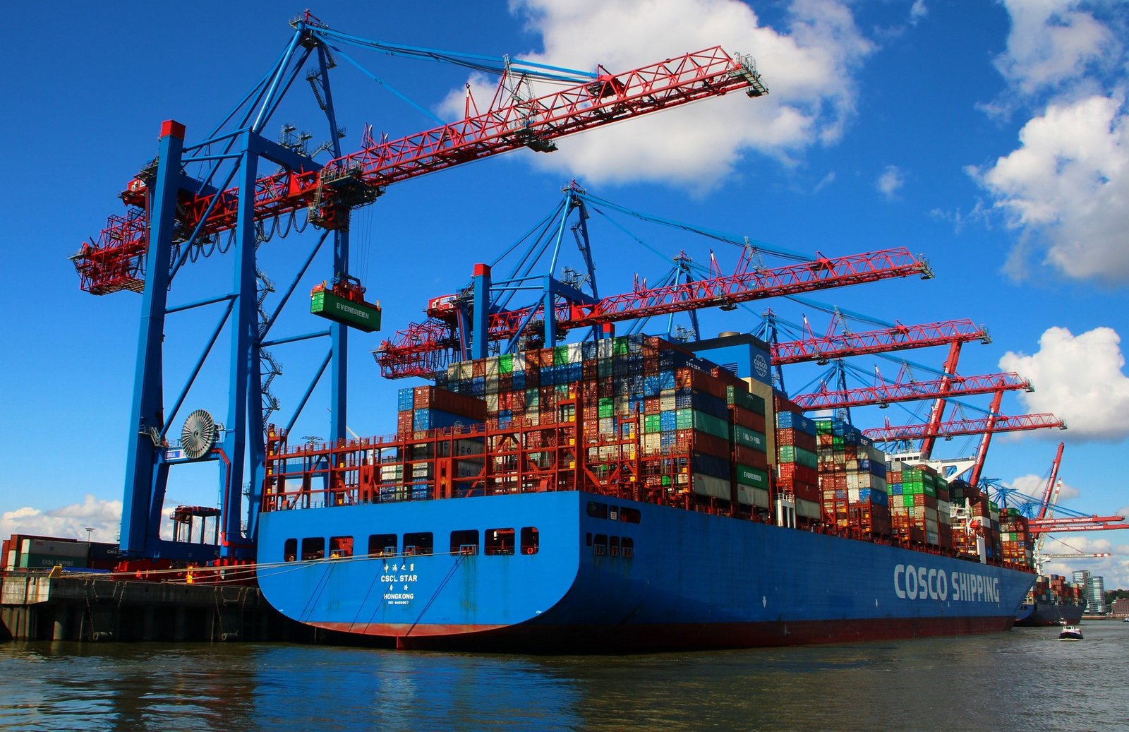 Cargo vessel
